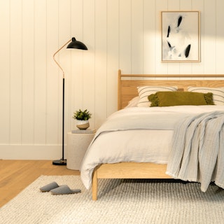 Leap Floor Lamp - Black thumbnail 3